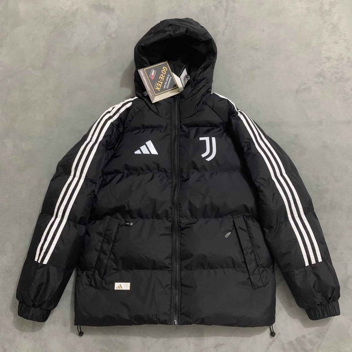 Adidas Men Juventus FC Hooded Puffer Coat GORE‑TEX Windproof Winter Football Jacket